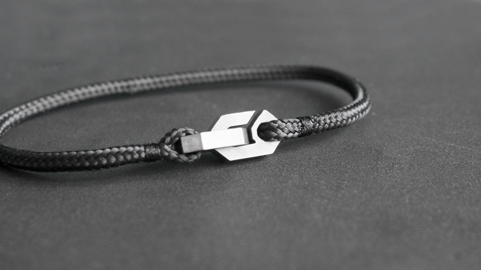 Aegis Titanium Bracelet Arxiome
