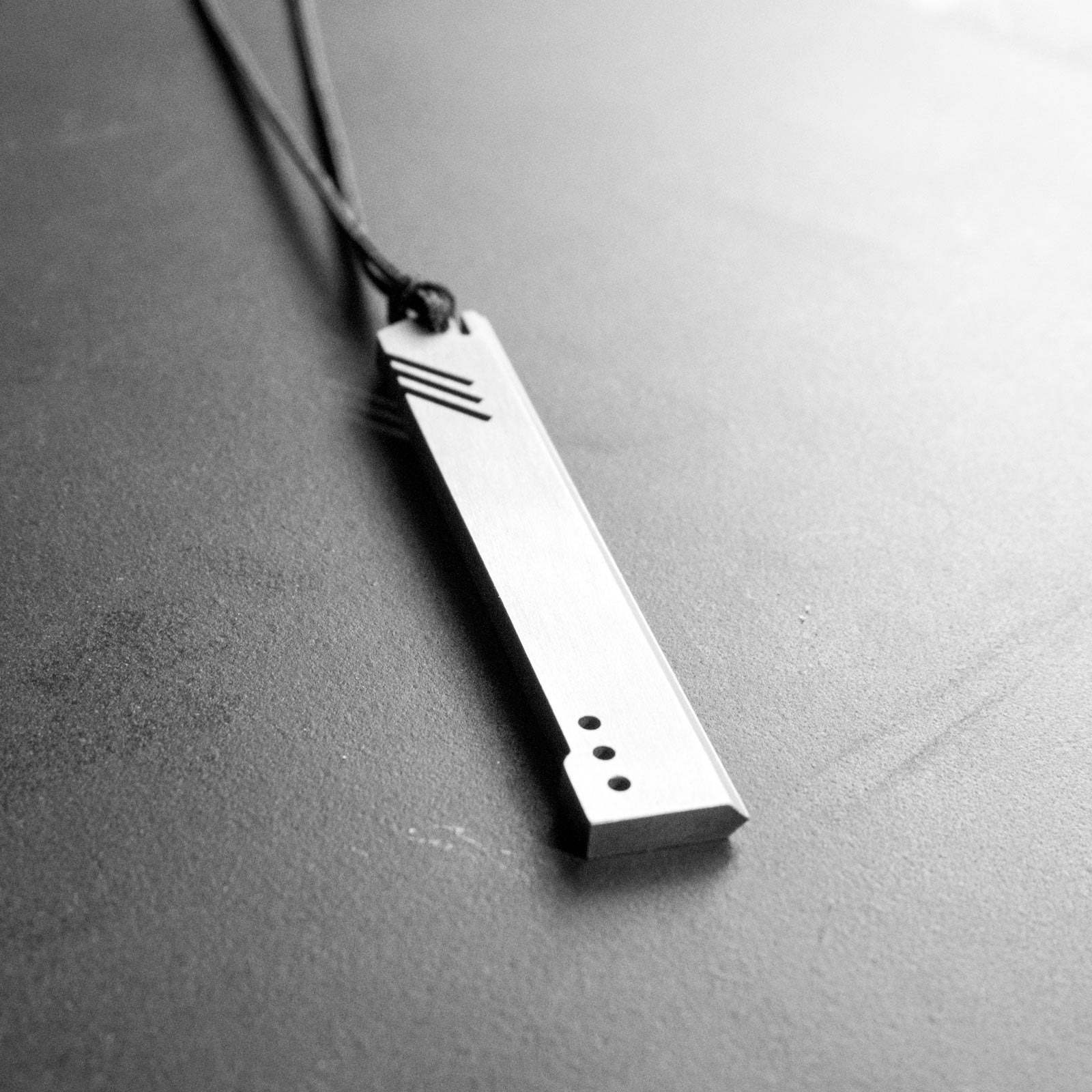 ネックレス・ペンダント ROMANTINUER SN48 NECKLACE WHITE RING ホワイトゴールド、ダイヤモンド（複数）ネックレス 8mm